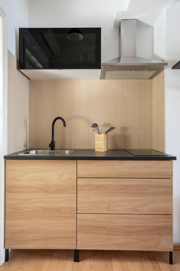 Beach Front Apartment Подгора Екстер'єр фото
